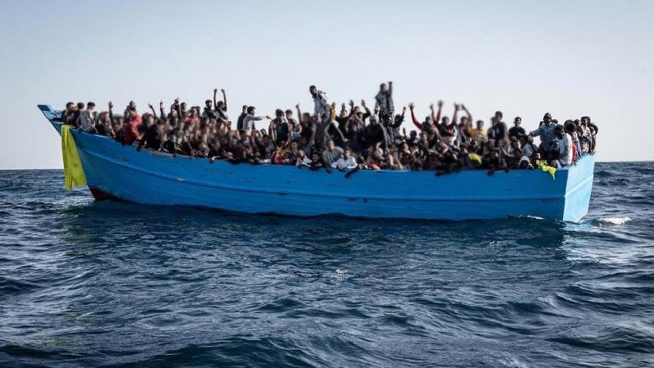 Africa: ఆఫ్రికాలో బోటు బోల్తా.. 15 మంది మృతి.. డజన్ల కొద్దీ గల్లంతు