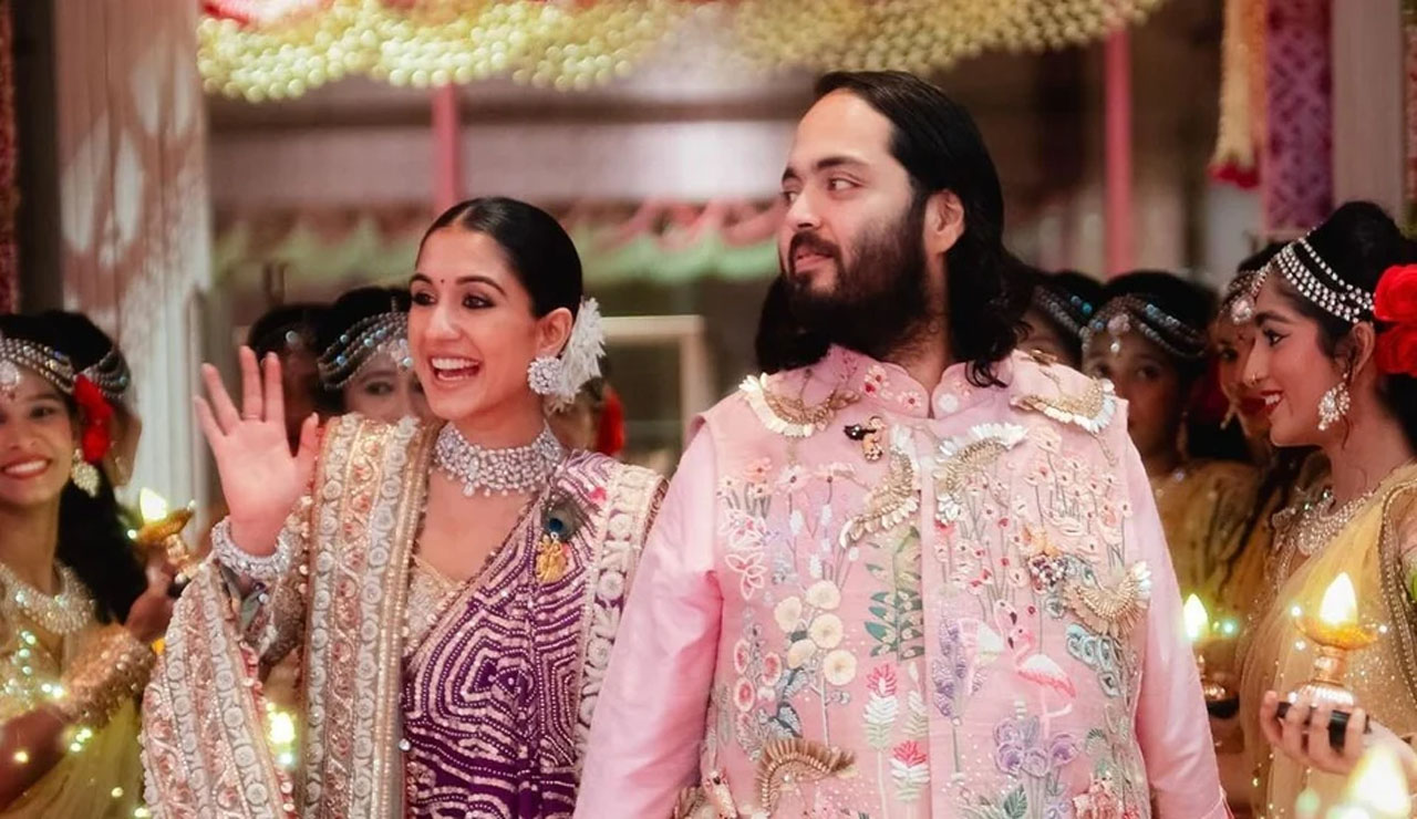 Anant Ambani Wedding: అంబానీ పెళ్లి ఎఫెక్ట్.. వారందరికీ వర్క్ ఫ్రం హోం..