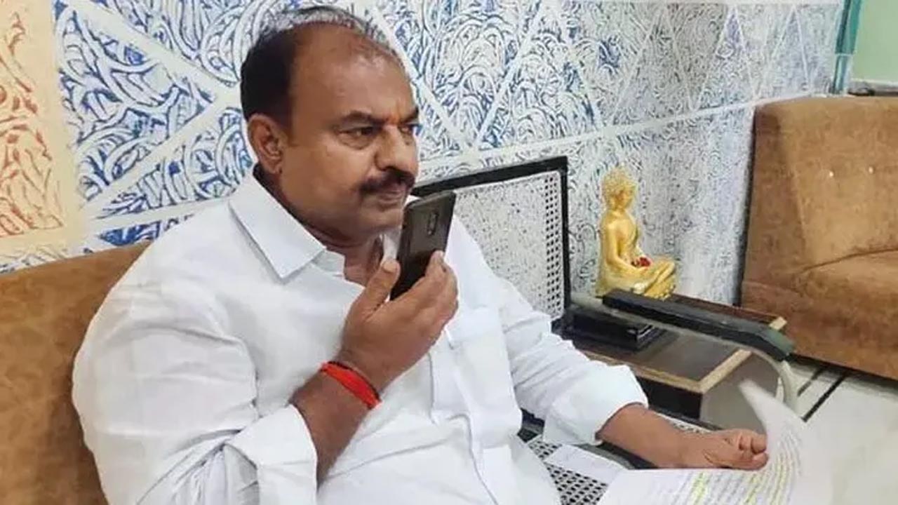 B.Krishna Mohan: బీఆర్ఎస్ కు మరో షాక్.. కాంగ్రెస్‌లోకి గద్వాల ఎమ్మెల్యే..?