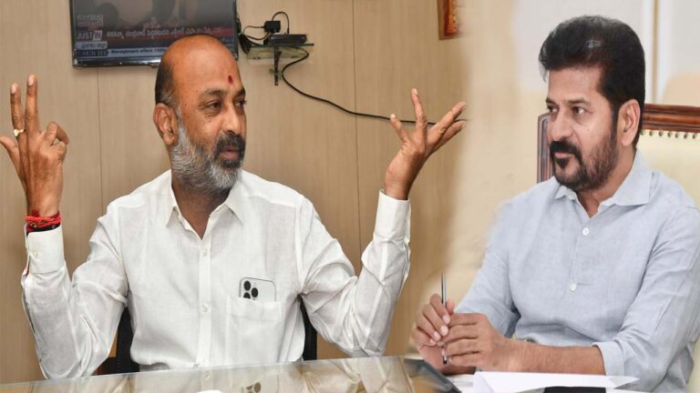 Bandi Sanjay: పోలీసులను పట్టించుకోరా… సీఎంకు బండి సంజయ్‌ లేఖ..