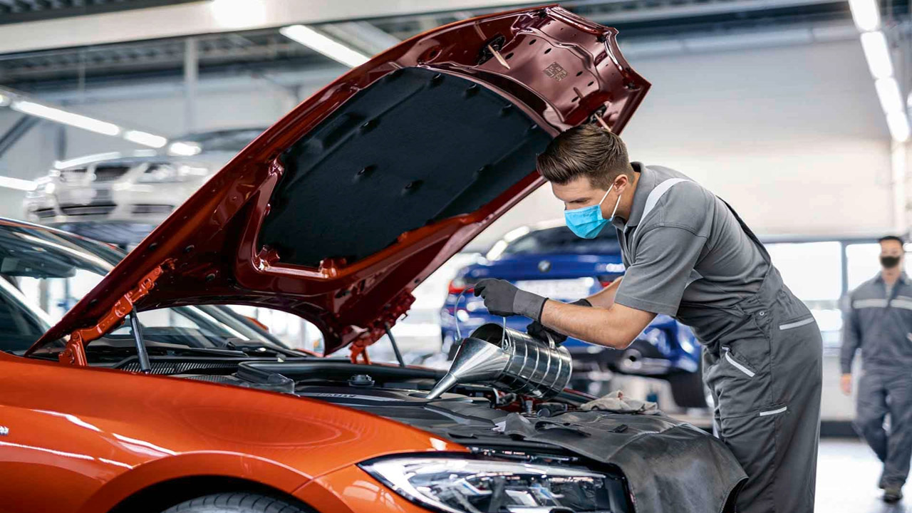 Car Servicing: కారు సర్వీస్‌కు ముందు, తర్వాత ఈ విషయాలను గుర్తుంచుకోండి.. లేదంటే..?