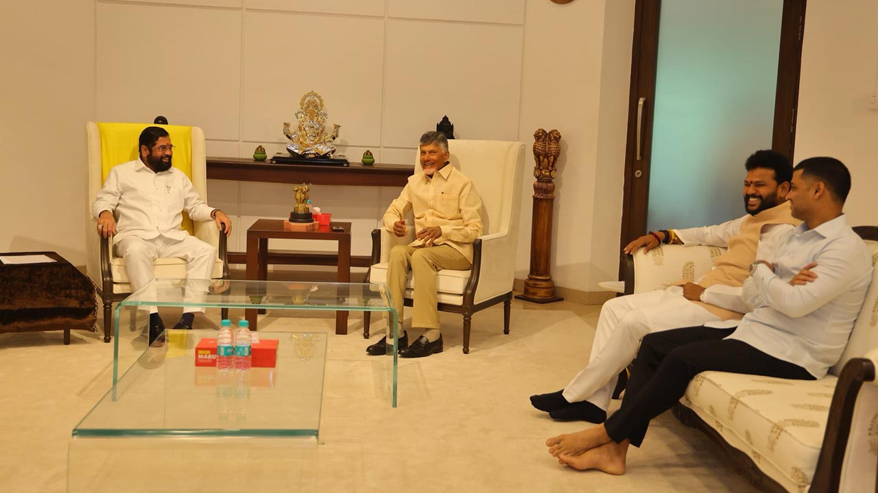 CM Chandrababu: మహారాష్ట్ర సీఎం ఏక్‌నాథ్ షిండేను కలిసిన ఏపీ సీఎం చంద్రబాబు