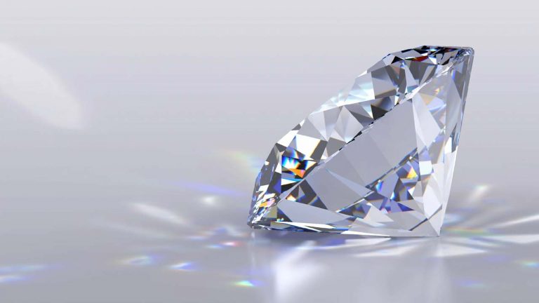 Diamond: కార్మికుడ్ని వరించిన అదృష్టం.. రూ.80లక్షల విలువైన వజ్రం లభ్యం