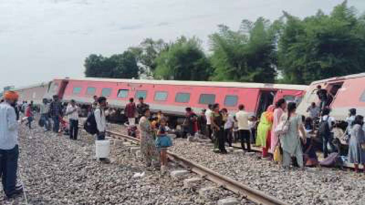 Dibrugarh Train Accident: దిబ్రూగఢ్ రైలు ప్రమాదంపై లోకోపైలెట్ సంచలన వ్యాఖ్యలు..దర్యాప్తు ప్రారంభం