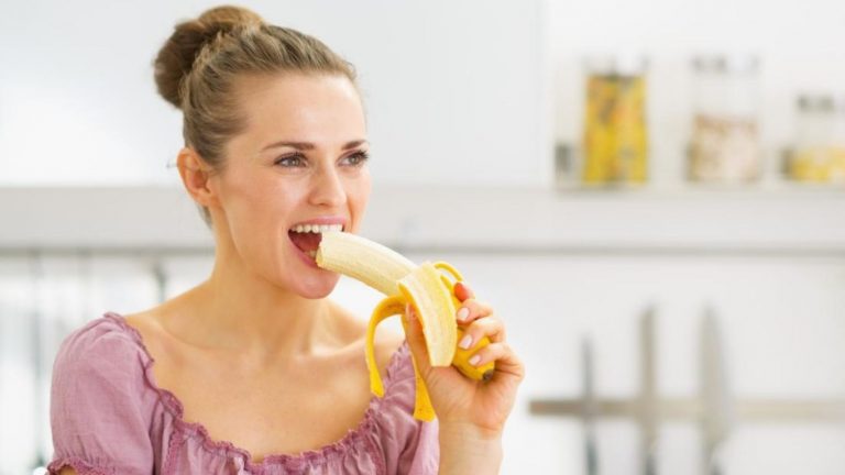 Eating Banana: అరటిపండ్లు తింటే లావు అవుతారా.? నిజమేంటి..