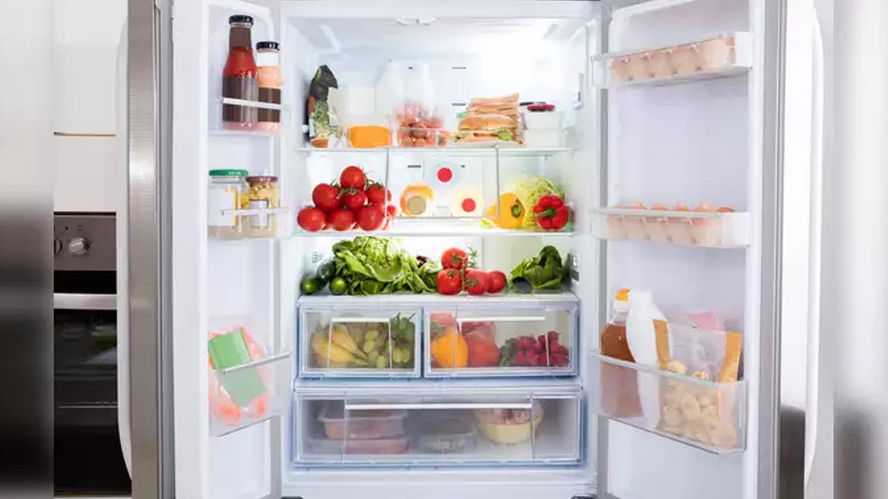 Fridge: ఈ పదార్థాలను ఫ్రిజ్‌లో పెడుతున్నారా.. జాగ్రత్త..!