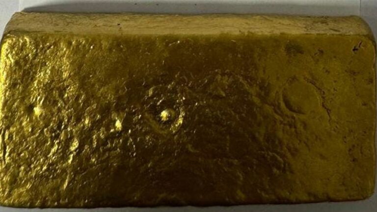 Gold Seized: తిరుచ్చి ఎయిర్‌పోర్టులో భారీగా బంగారం పట్టివేత