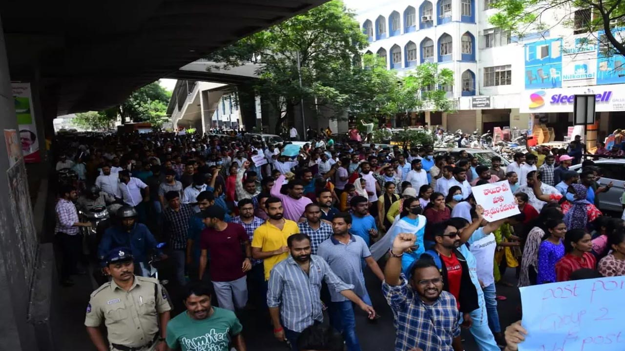 Group-2: గ్రూప్‌ -2 పోస్టులను పెంచి డిసెంబర్‌లో నిర్వహించాలి.. ప్రభుత్వానికి అభ్యర్థుల విజ్ఞప్తి