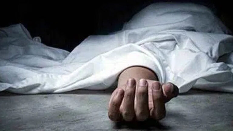 Tragic Incident: ఏం కష్టమొచ్చిందో.. ఒకే కుటుంబానికి చెందిన నలుగురు ఆత్మహత్య