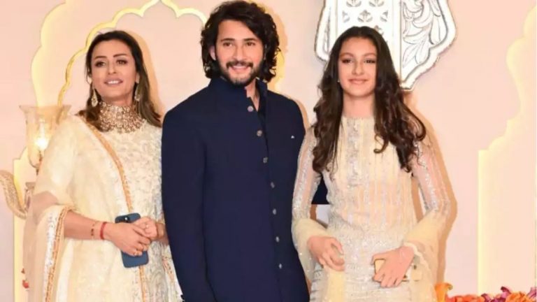 HBD Sitara: కూతురికి పుట్టినరోజు అంటూ విషెస్ చెప్పిన సూపర్ స్టార్ దంపతులు..