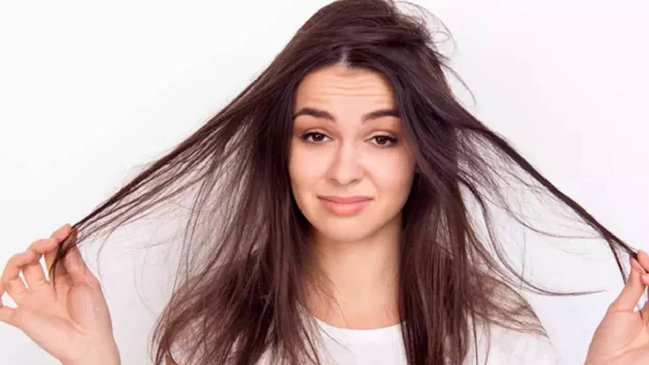 Hair: వర్షాకాలంలో జుట్టు నుంచి వాసన వస్తోందా..? ఇలా చేయండి