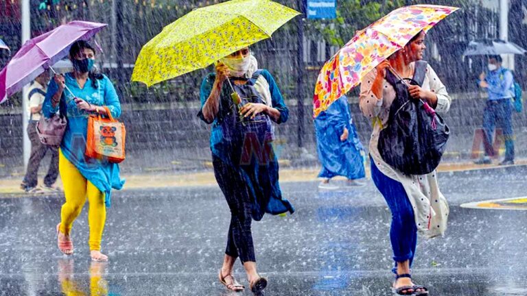 Hyderabad Rains: హైదరాబాద్‌ కు పొంచి ఉన్న వరుణుడి ముప్పు.. రెండు రోజులు భారీ వర్షాలు..
