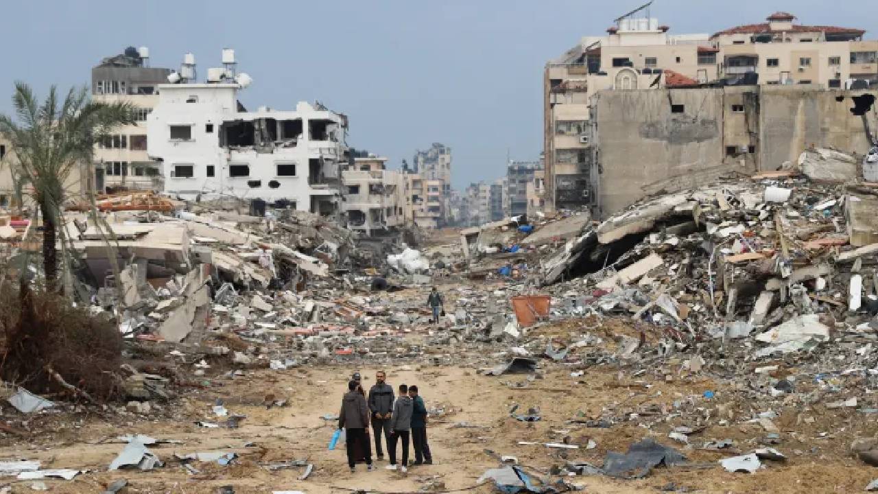 Israel: హమాస్ మిలిటరీ చీఫ్ లక్ష్యంగా ఇజ్రాయిల్ దాడి.. 71 మంది మృతి..