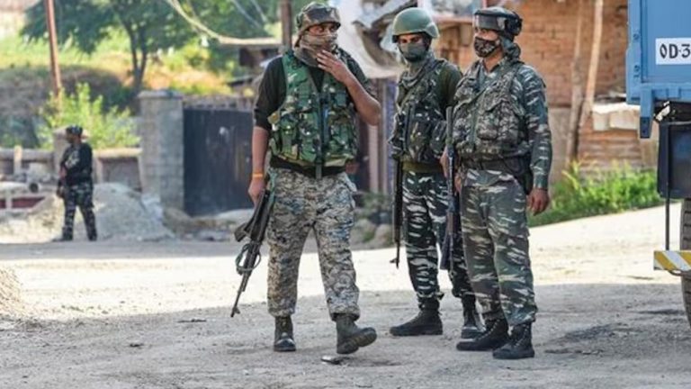 High alert: పఠాన్‌కోట్⁭లో అనుమానస్పద వ్యక్తులు సంచారం.. పోలీసులు అలర్ట్