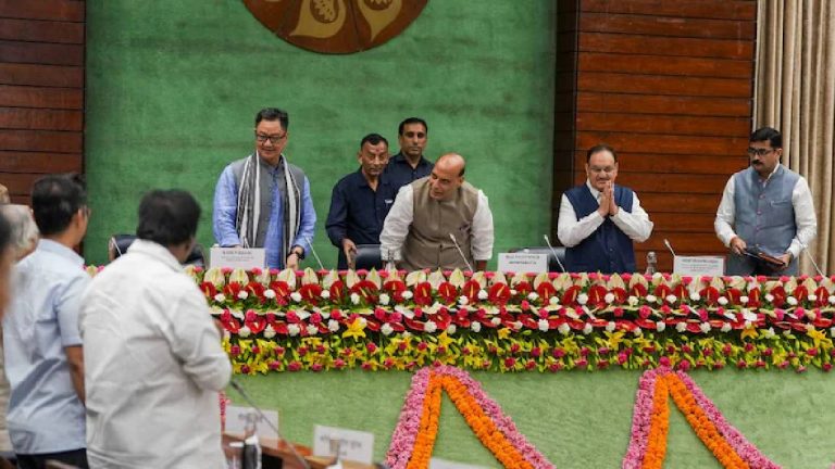 Kanwar Yatra: అఖిలపక్ష సమావేశంలో “కన్వర్ యాత్ర” వివాదాన్ని లేవనెత్తిన ప్రతిపక్షాలు..