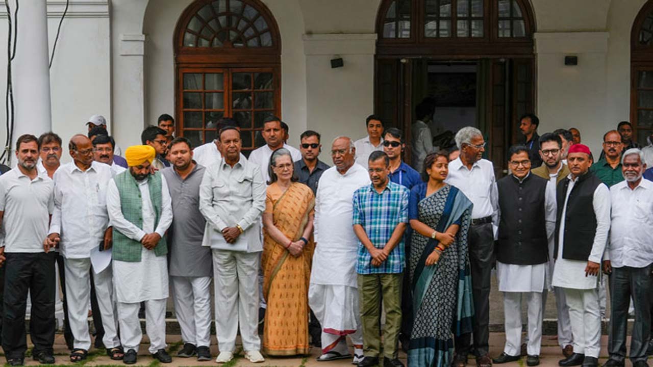 INDIA Bloc: కేజ్రీవాల్‌ కోసం రంగంలోకి ఇండియా కూటమి.. ఢిల్లీలో భారీ నిరసనకు ప్లాన్!