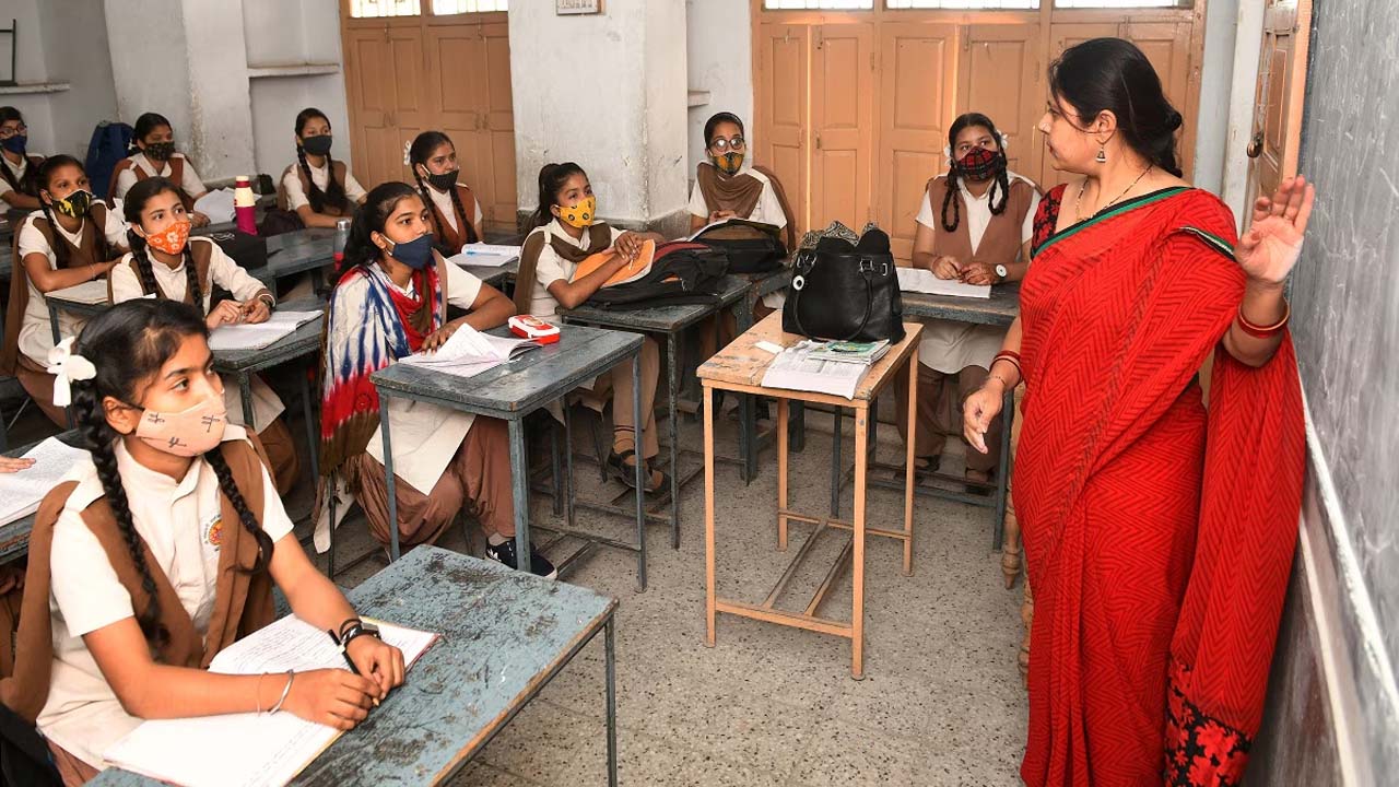 Lecturers Transfer: నేటి నుంచి లెక్చరర్ల బదిలీలు.. కాలేజీలకు గైడె లైన్స్‌ రిలీజ్‌