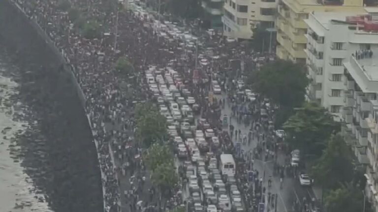 India T20 World Cup: భారీగా తరలివచ్చిన ఫ్యాన్స్.. సముద్రం అంచున జన సంద్రం