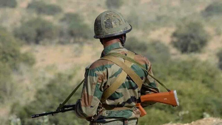 AP: లద్దాఖ్ లో ఏపీకి చెందిన ముగ్గురు జవాన్ల మృతి..గన్నవరం ఎయిర్ పోర్టుకు చేరుకున్న పార్థివ దేహాలు