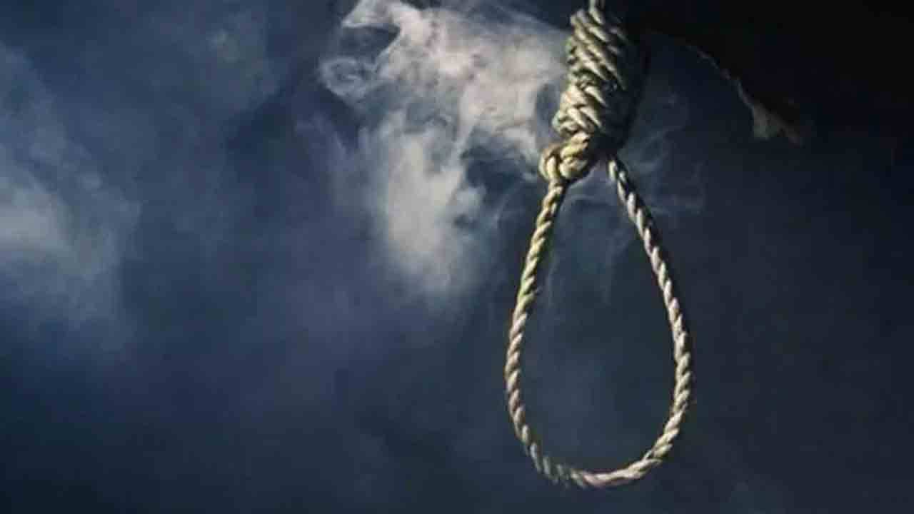 MP: ఒకే కుటుంబానికి చెందిన అయిదుగురి మృతి..హత్య, ఆత్మహత్య అనే కోణాల్లో దర్యాప్తు