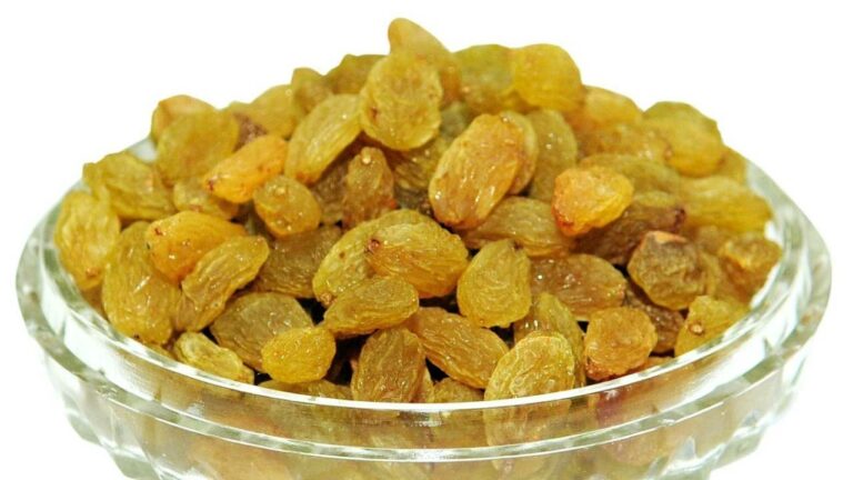Raisins : ఎండుద్రాక్ష తింటే ఎన్ని ప్రయోజనాలో తెలుసా ?