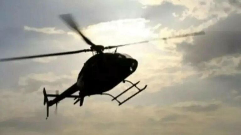 Helicopter Crash :  హవాయి ద్వీపం సమీపంలో కుప్పకూలిన పర్యాటక హెలికాప్టర్