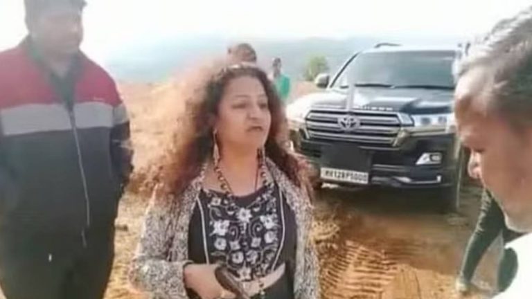 Puja Khedkar: ట్రైనీ ఐఏఎస్ పూజా ఖేడ్కర్ తల్లిని అదుపులోకి తీసుకున్న పోలీసులు