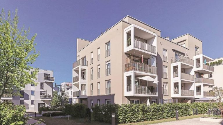 Real Estate : లగ్జరీ హౌస్ అమ్మకాల్లో హైదరాబాద్ టాప్.. సిబిఆర్‌ఇ నివేదిక