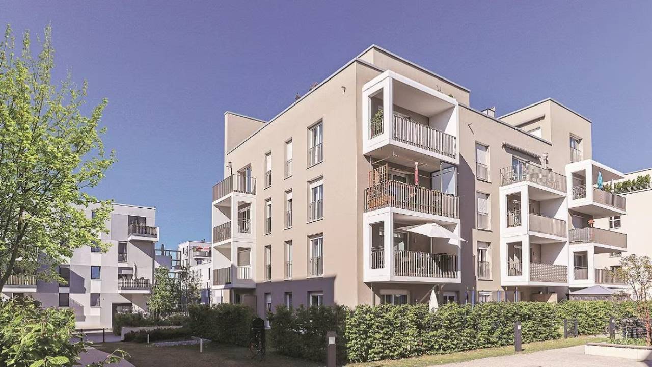 Real Estate : లగ్జరీ హౌస్ అమ్మకాల్లో హైదరాబాద్ టాప్.. సిబిఆర్‌ఇ నివేదిక