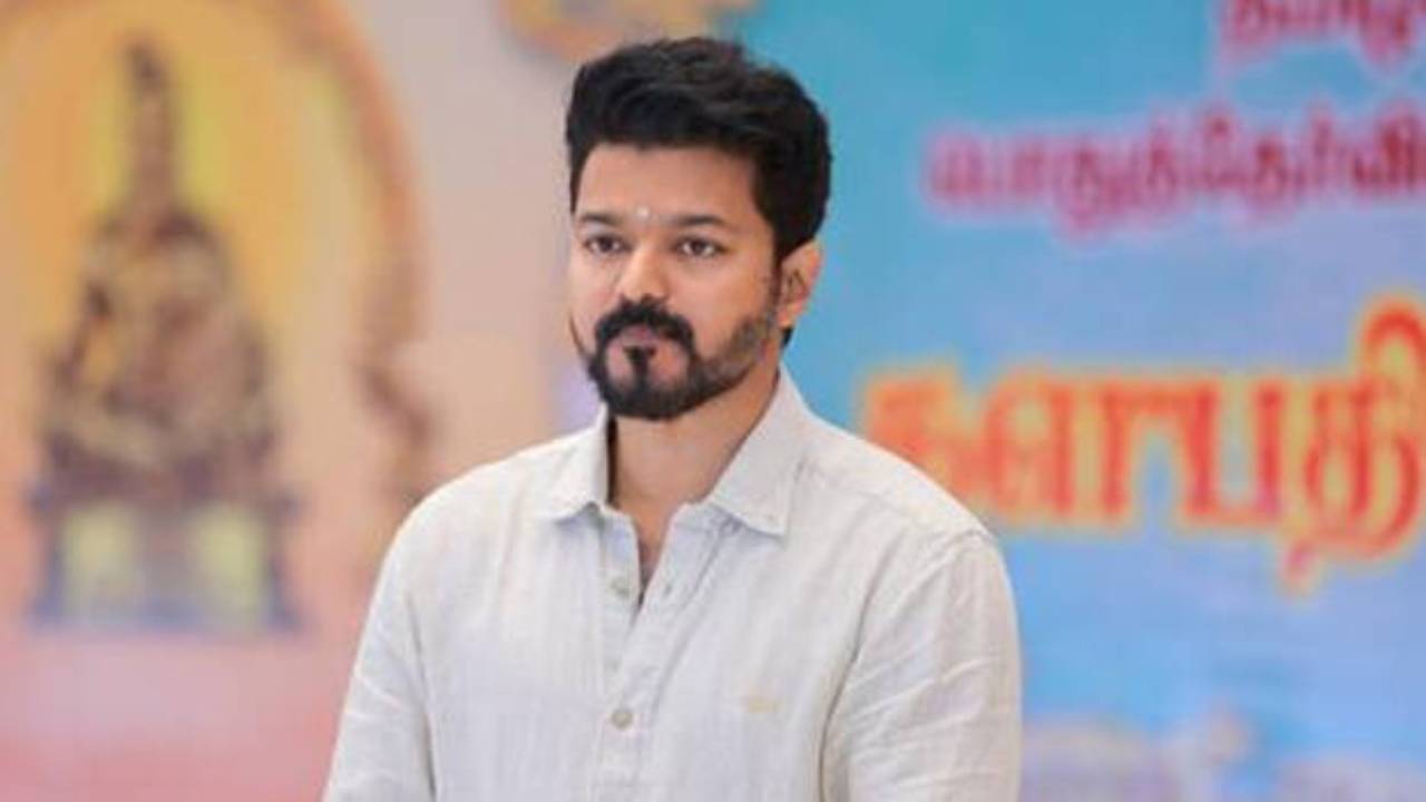 Vijay : తమిళ రాజకీయాల్లో సంచలనం.. 100నియోజక వర్గాల్లో విజయ్‌ పాదయాత్ర