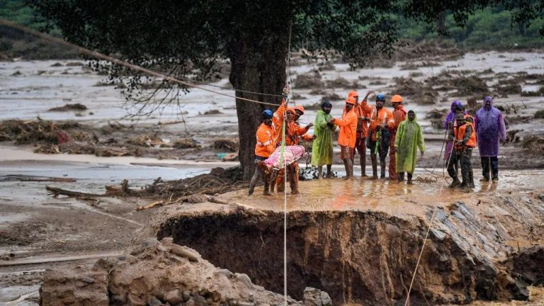 NDRF IG	: జాతీయ విపత్తు ప్రతిస్పందన దళం.. నీ సేవలకు సలాం..