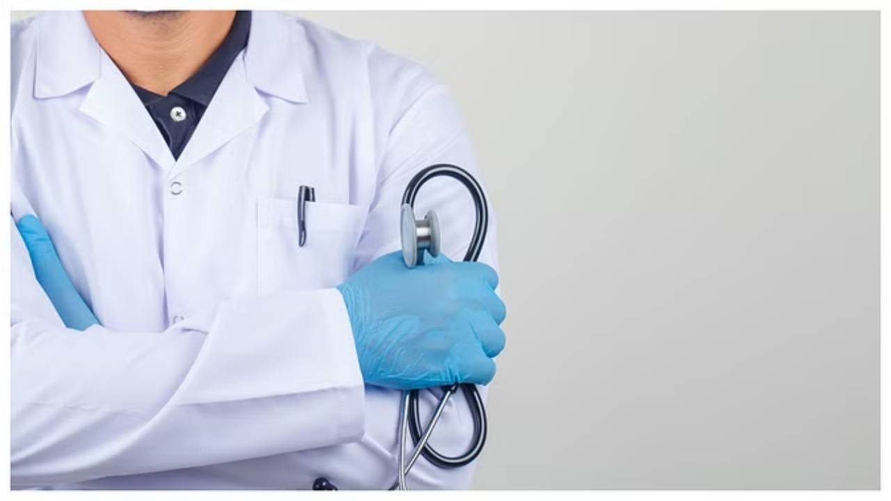 National Doctors Day 2024: మానసిక ఆరోగ్యం, సామాజిక సవాళ్లతో పోరాడుతున్న డాక్టర్లు