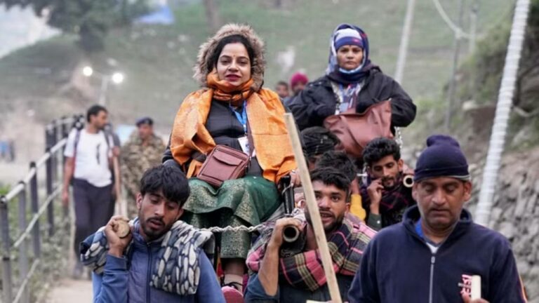 Amarnath Yatra : వర్షం కురిసినా తగ్గేదేలే.. వారం రోజుల్లో 1.25లక్షల మంది శివుడిని దర్శించుకున్న భక్తులు