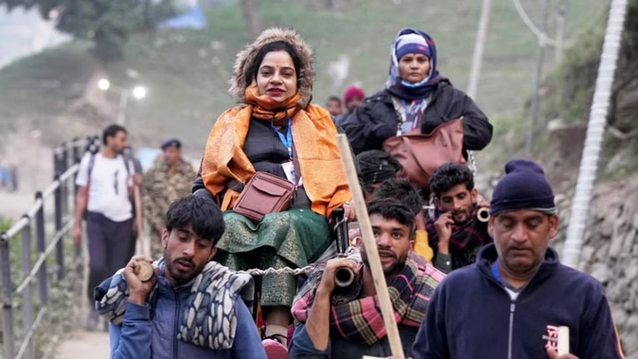 Amarnath Yatra : వర్షం కురిసినా తగ్గేదేలే.. వారం రోజుల్లో 1.25లక్షల మంది శివుడిని దర్శించుకున్న భక్తులు