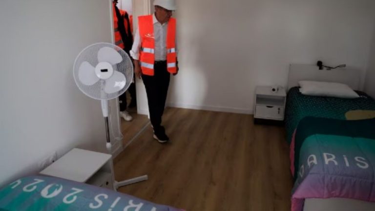 Paris Olympics 2024: పారిస్‌ ఒలింపిక్స్‌లో యాంటీ సెక్స్ బెడ్స్.. ఇక అథ్లెట్లకు కష్టమే!