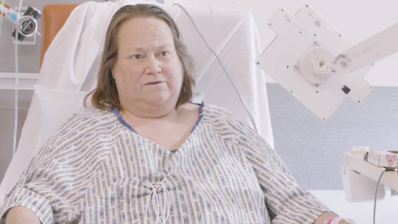 Pig kidney transplant: పంది కిడ్నీ మార్పిడి, మెకానికల్ గుండె కలిగిన తొలి మహిళ మృతి..