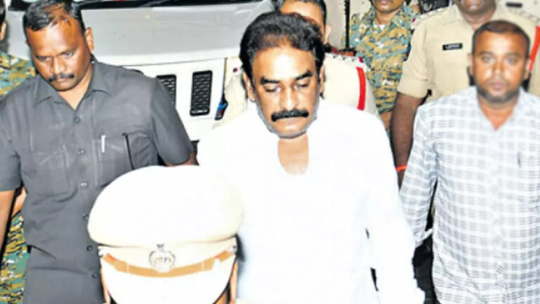 Pinnelli Ramakrishna Reddy: మాజీ ఎమ్మెల్యే పిన్నెల్లిని కస్టడీకి ఇవ్వండి.. కోర్టులో పోలీసుల పిటిషన్‌