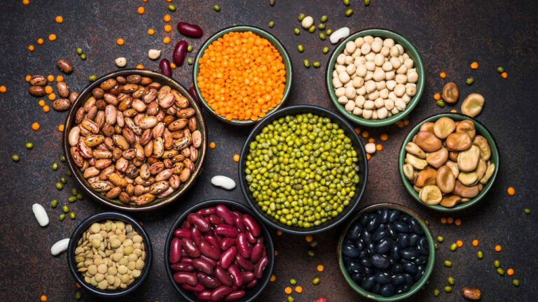 Eating Pulses: వర్షా కాలంలో ఈ పప్పులను తింటున్నారా.. ఆరోగ్య సమస్యలు వచ్చే అవకాశం..!