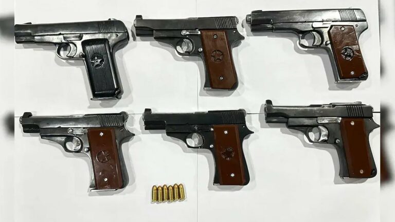 Punjab: పంజాబ్⁭లో ఆయుధ స్మగ్లింగ్ రాకెట్⁭ను ఛేదించిన పోలీసులు..