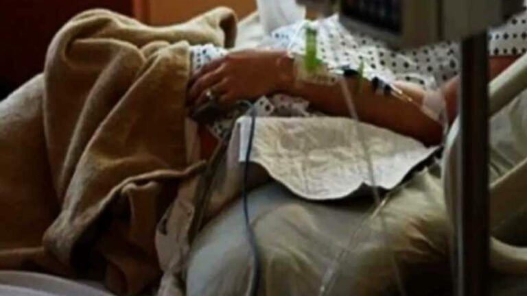 Uttarpradesh : భార్య చితాభస్మంలో షాకింగ్ వస్తువు కనుగొన్న భర్త.. పోలీస్ స్టేషన్లో ఫిర్యాదు