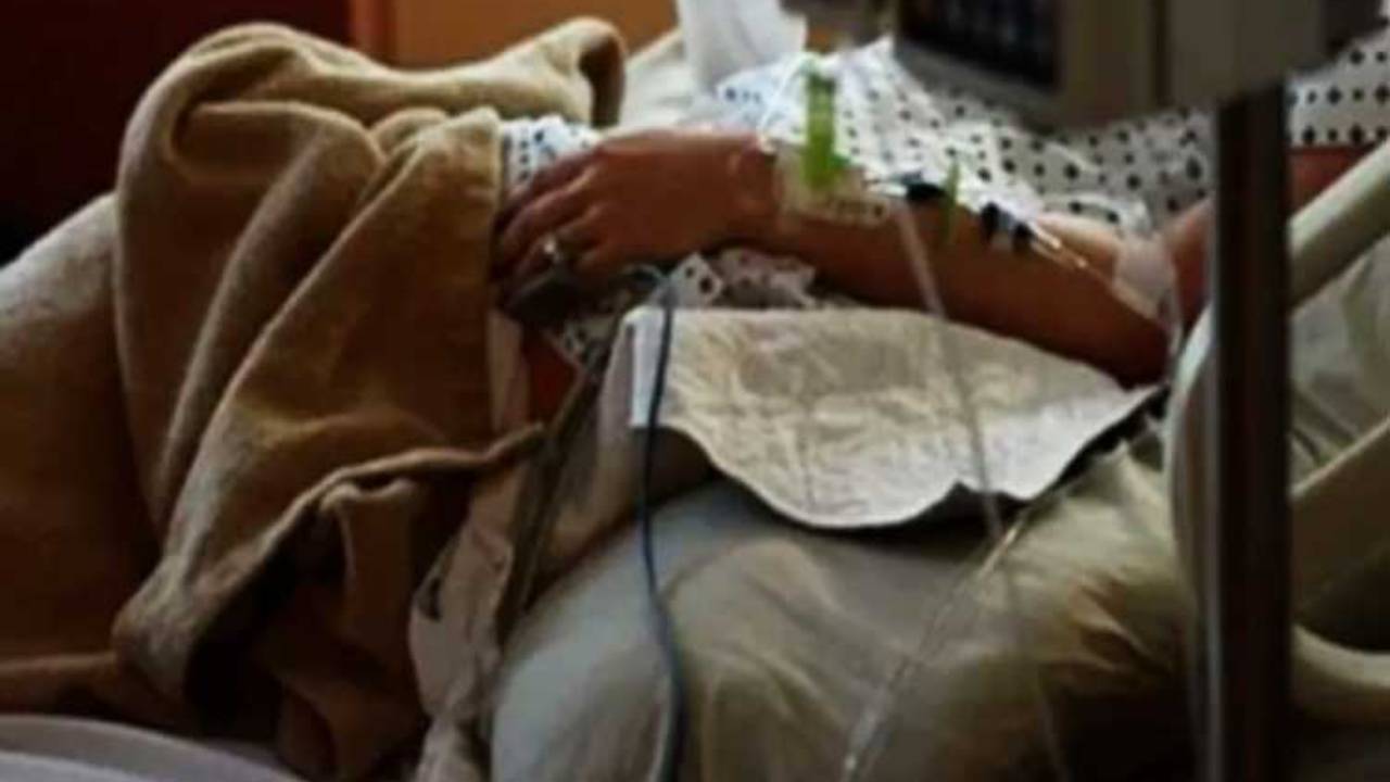 Uttarpradesh : భార్య చితాభస్మంలో షాకింగ్ వస్తువు కనుగొన్న భర్త.. పోలీస్ స్టేషన్లో ఫిర్యాదు