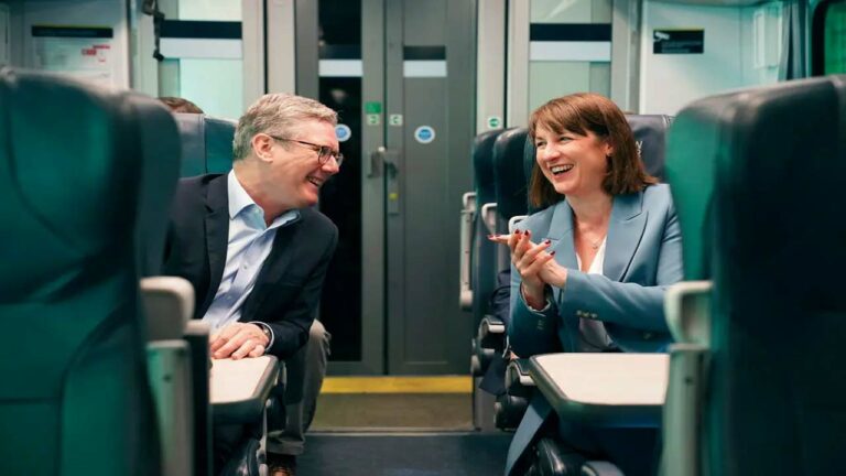 UK: యూకే ఆర్థిక మంత్రిగా రాచెల్ రీవ్స్.. మొదటి మహిళగా రికార్డ్