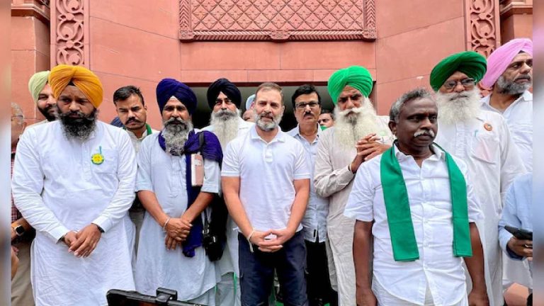 Rahul Gandhi: పార్లమెంట్‌లో రాహుల్ గాంధీని కలిసిన రైతు సంఘాల నేతలు..