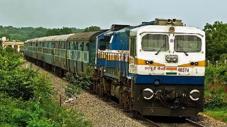 Railway: వేగ పరిమితి ఉల్లంఘన.. లోకో పైలట్, అసిస్టెంట్ లోకో పైలట్ సస్పెండ్