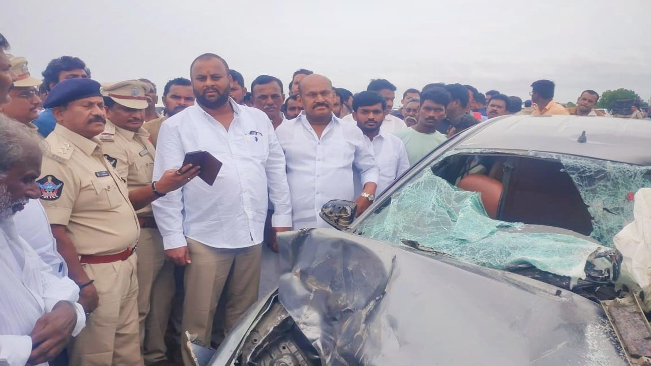 Ramprasad Reddy: అన్నమయ్య జిల్లా రోడ్డు ప్రమాద ఘటనపై రవాణా శాఖ మంత్రి కీలక సందేశం..