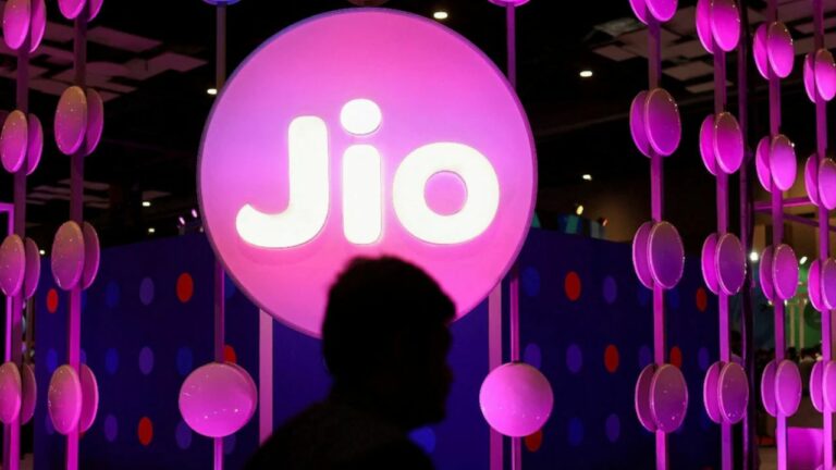 Jio Plans: జియో 3 కొత్త చౌకైన ప్లాన్‌లు.. అపరిమిత కాలింగ్, డేటాతో పాటు ఓటీటీలు కూడా..