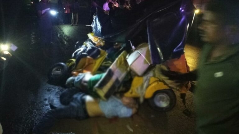 Mulugu Road Accident: ములుగు జిల్లాలో ఘోర రోడ్డు ప్రమాదం.. ముగ్గురు అక్కడిక్కడే మృతి