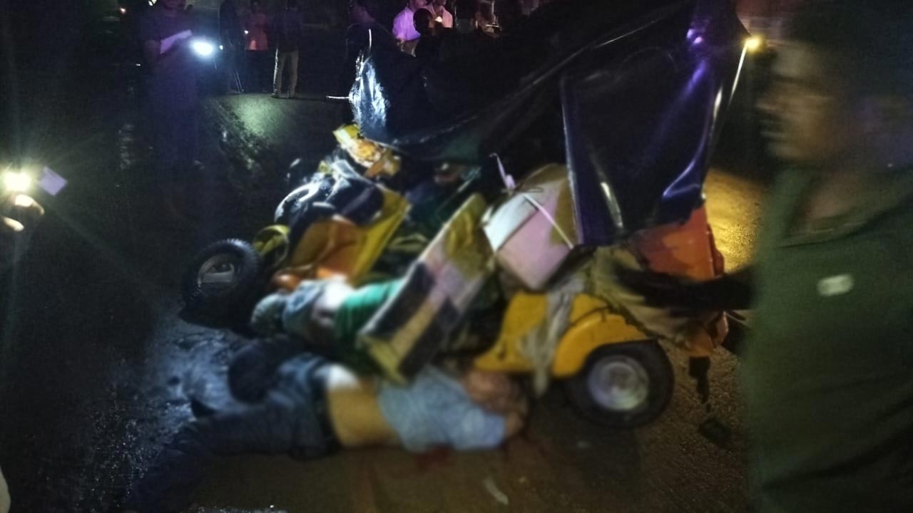 Mulugu Road Accident: ములుగు జిల్లాలో ఘోర రోడ్డు ప్రమాదం.. ముగ్గురు అక్కడిక్కడే మృతి