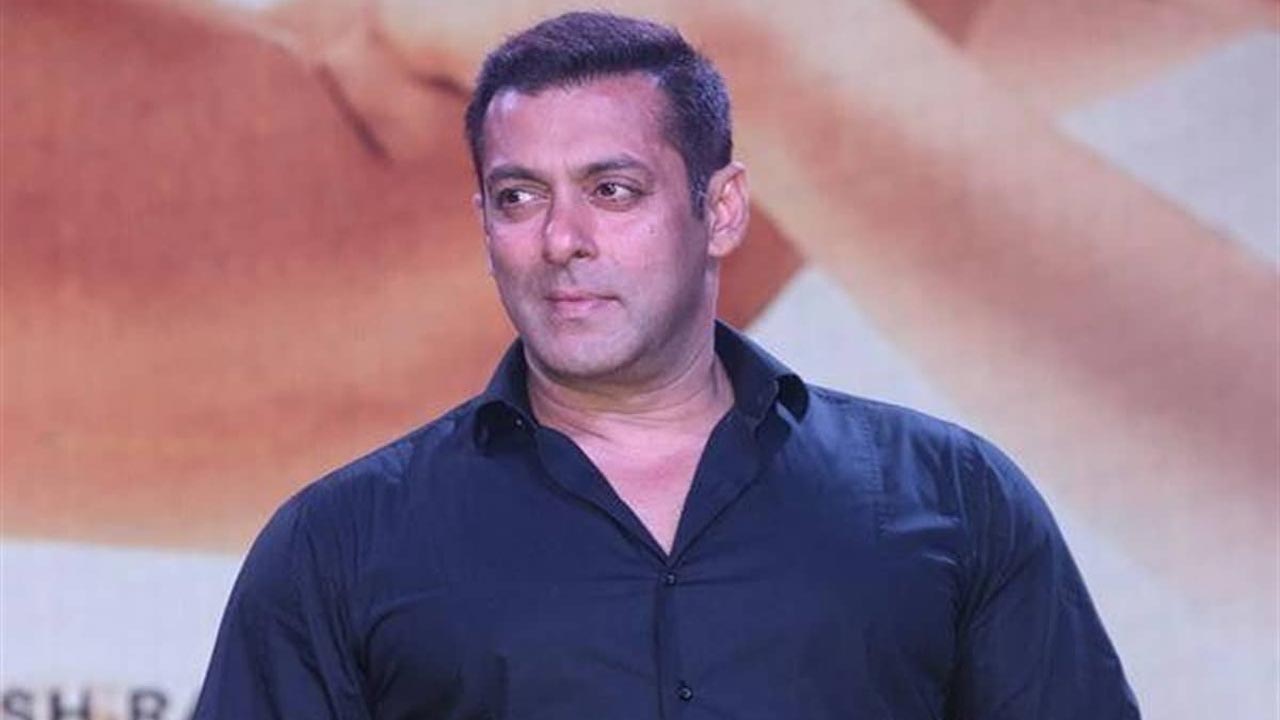 Salman Khan: సల్మాన్ ఖాన్‌ను చంపుతానని బెదిరించిన కేసులో యూట్యూబర్⁭కు బెయిల్..