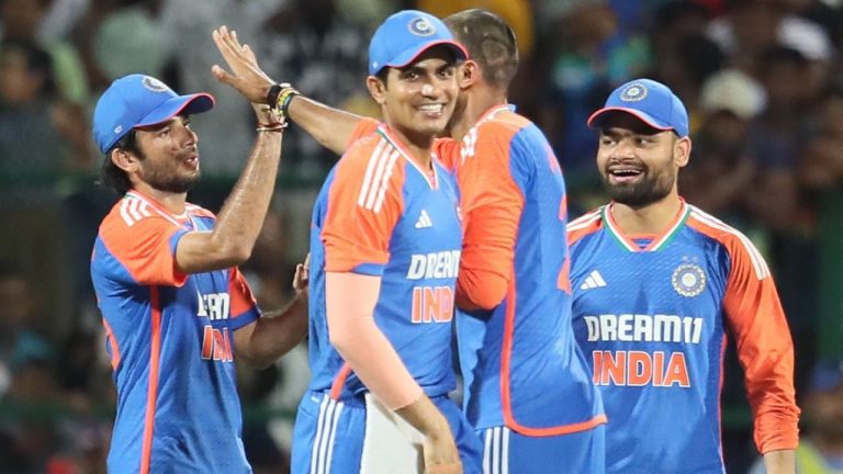 IND vs SL: టీమిండియాకు బ్యాడ్ న్యూస్.. మూడో టీ20 నుంచి స్టార్ ప్లేయర్ ఔట్!